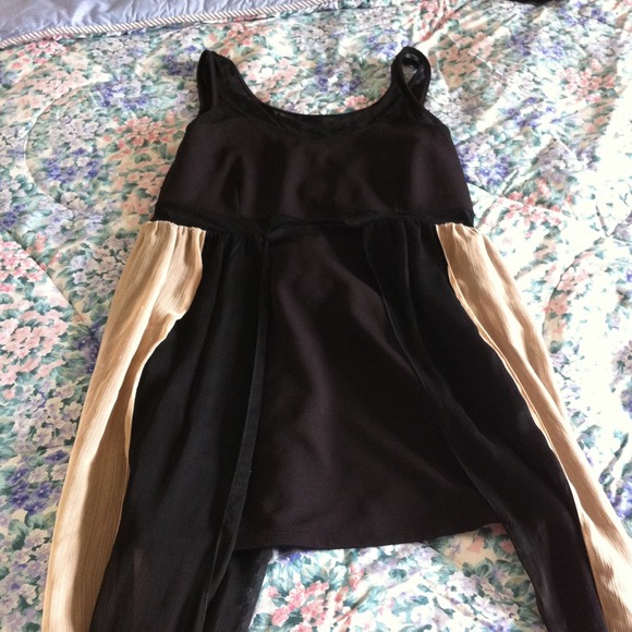 Dress - Picture 1 of 3