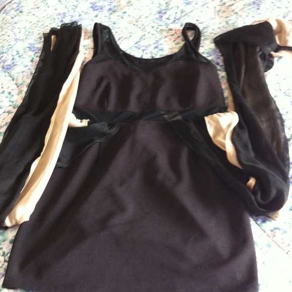 Dress - Picture 2 of 3