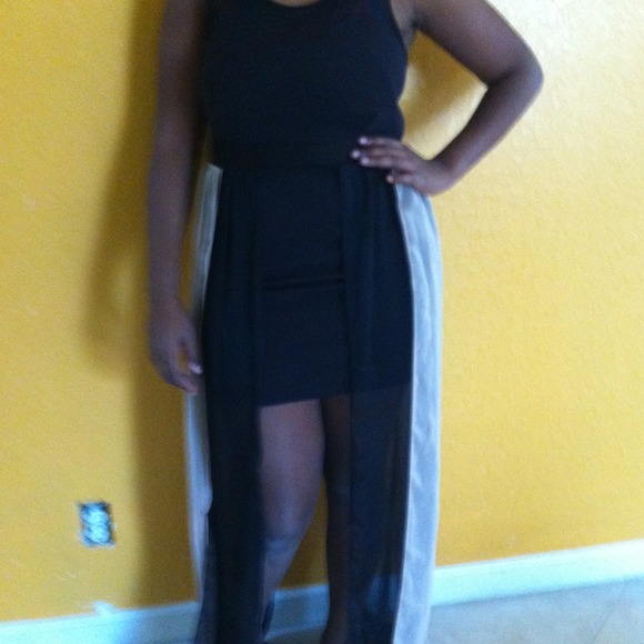 Dress - Picture 3 of 3