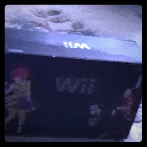 A brand new wii only been used 4 times!