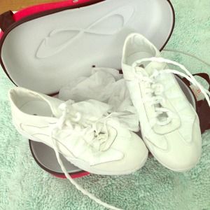 INFINITY EVOLUTION CHEER SNEAKERS