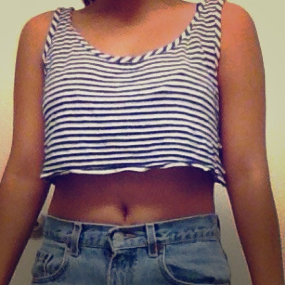 Striped crop top 👍