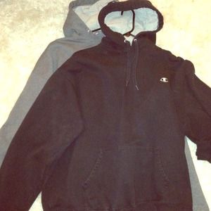 Mens pull over hoodie size 2x.