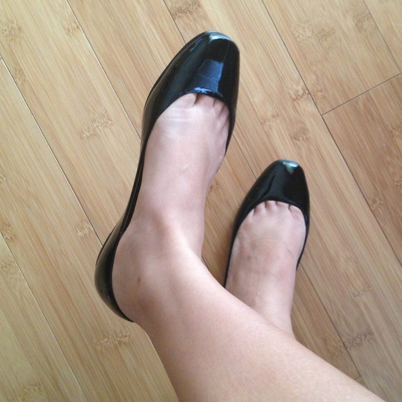 ๐sale๐Ann Taylor perfect flats in patent leather - Picture 4 of 4