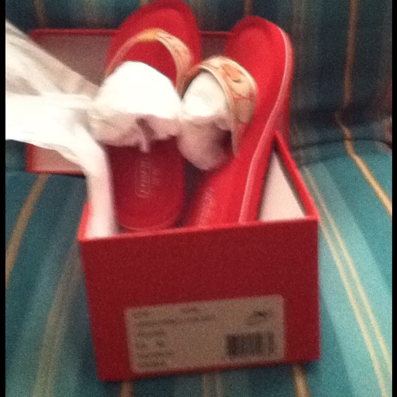 coach flipflop 100% authentic---SOLD--- - Picture 3 of 4