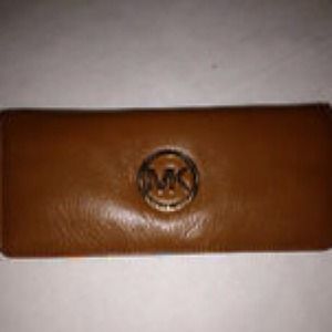 Micheal Kors wallet