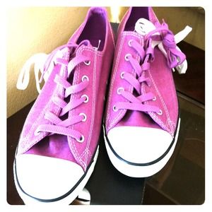 New converse size 11