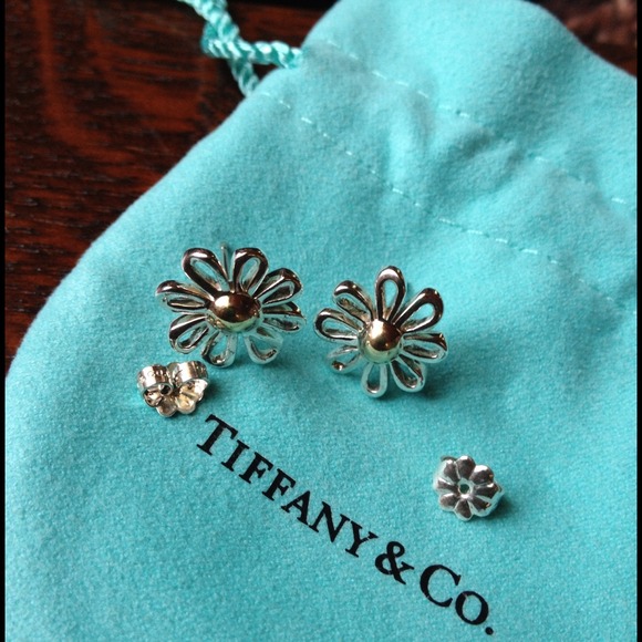 Tiffany & Co. Paloma Picasso 🌼daisy earrings