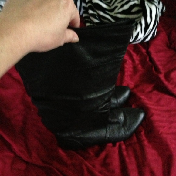 Steve Madden boots size 7.