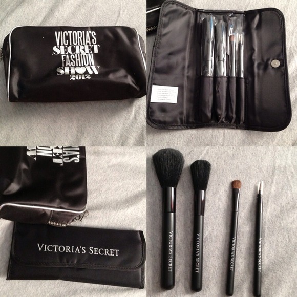 Limited Edition VS makeup brush set!
