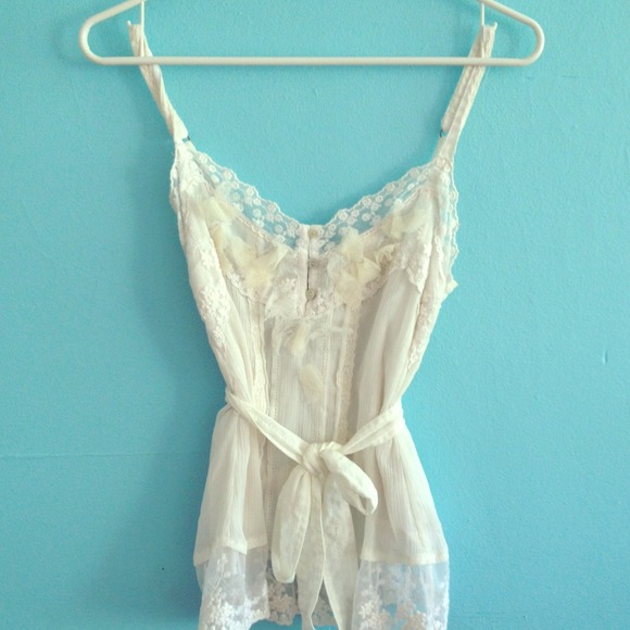 Abercrombie and Fitch white tank