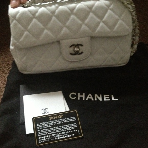Chanel handbag - Picture 1 of 1