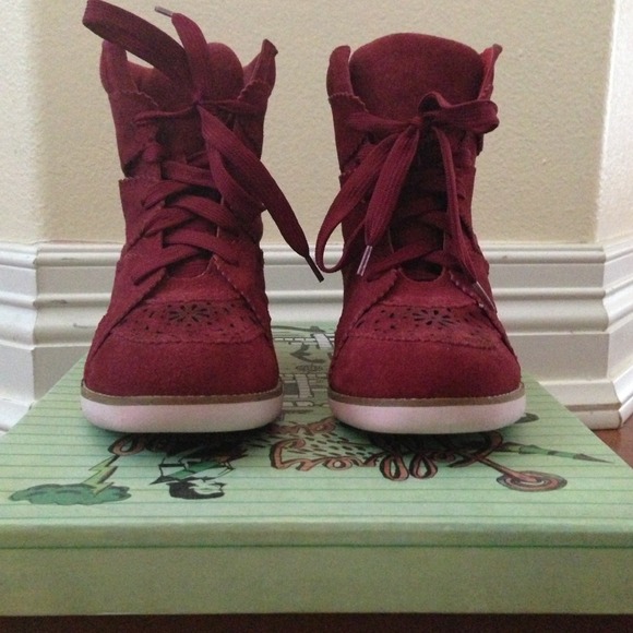 Venice Wedge Sneaker