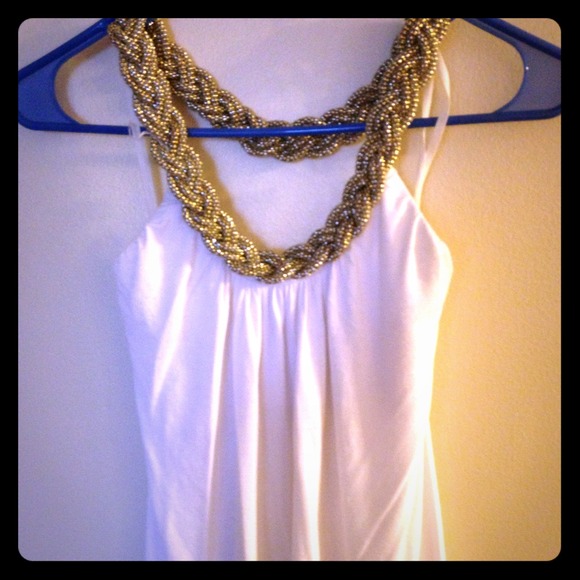 SOLD 🌟🌟reduced🌟🌟White halter top with chain
