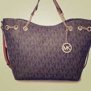 Mk purse