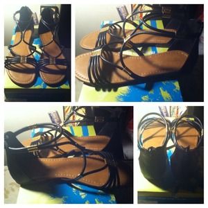 Black Sandals ( Montego Bay Club )