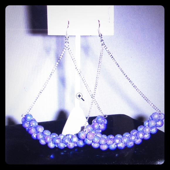 4 in hanging colored bead earrings