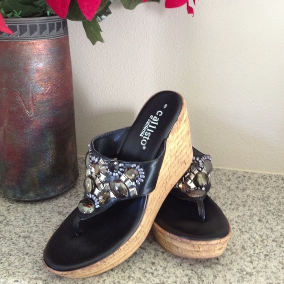 ****Bundeled***"Castillo" Size 8 Wedge Sandals