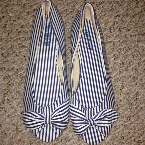 🚩REDUCED PRICE 🚩Cute summer open toed shoes!