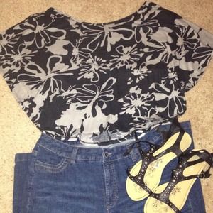 //TRADED//NAVY AND GREY BATWING BLOUSE.