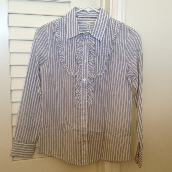 Banana Republic XS long sleeve collared shirt - Picture 1 of 2