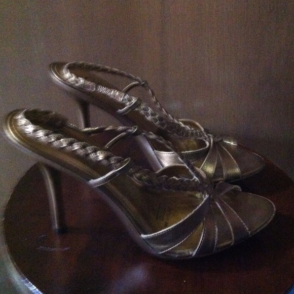 Carlos Santana bronze leather high heeled sandals