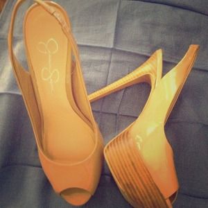 Jessica Simpson sling back high heels