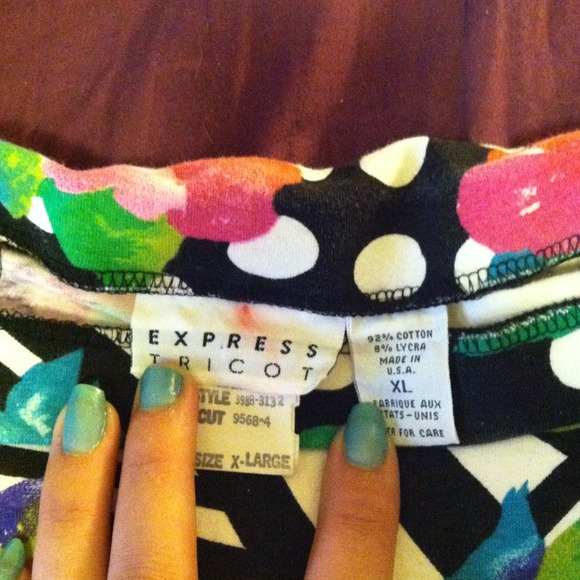 Flower and Black/White pattern pencil skirt - Picture 2 of 2