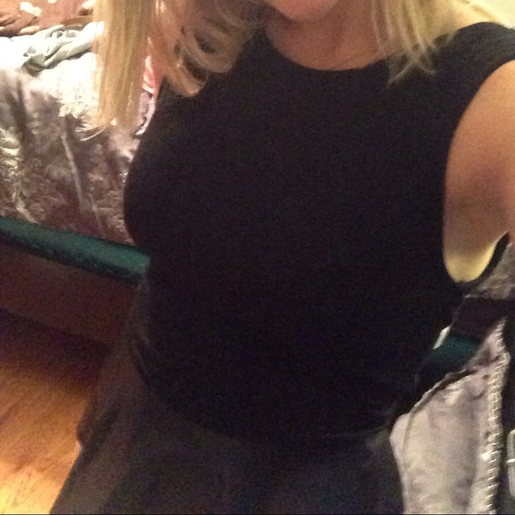 💢💢 SOLD 💢💢 Black peplum top. Zipper in back - Picture 3 of 3