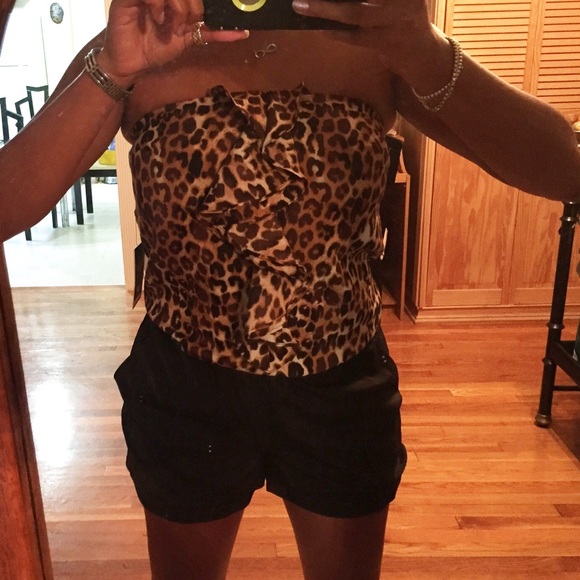 Shorts Jumpsuit ๐ ๐ - Picture 3 of 4