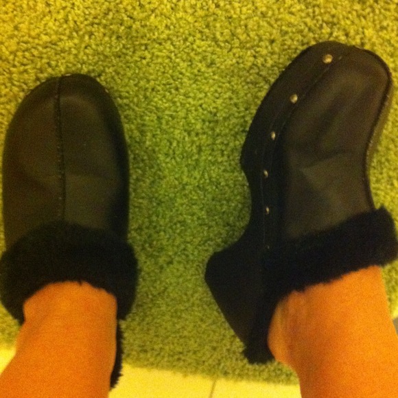 Fuzzy clogs! - Picture 2 of 3