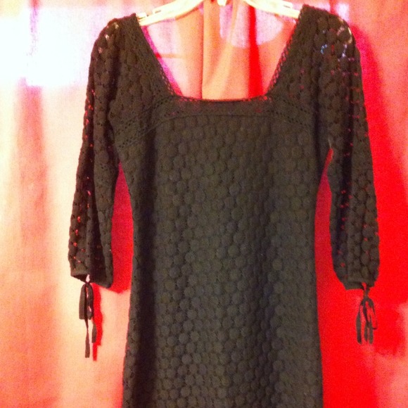 Black 3/4 sleeve lace dress