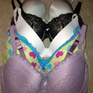 🎀SOLD🎀Bundle of bras!