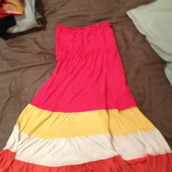 Colorful strapless