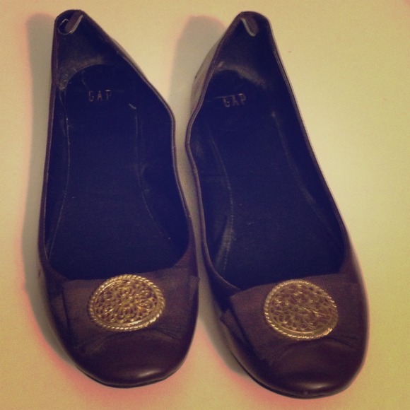GAP brown flats