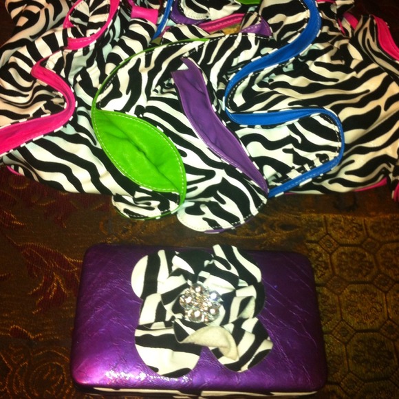 Sold - Picture 3 of 3