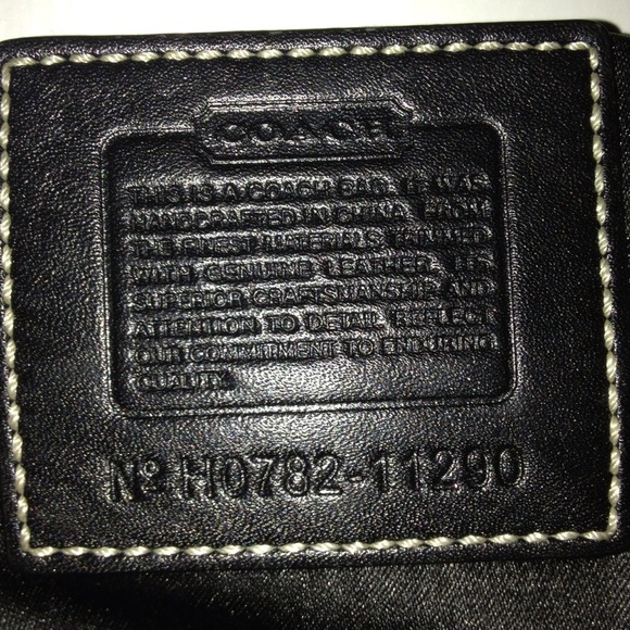 Coach bag 😘👜 - Picture 2 of 4