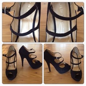 Liliana Black Strappy Heels, Size 6