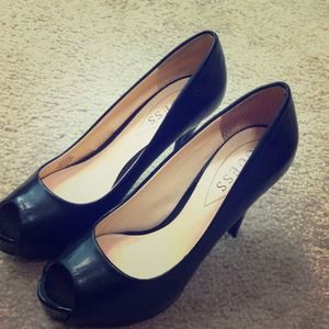 Guess peep toe heels, gently worn.