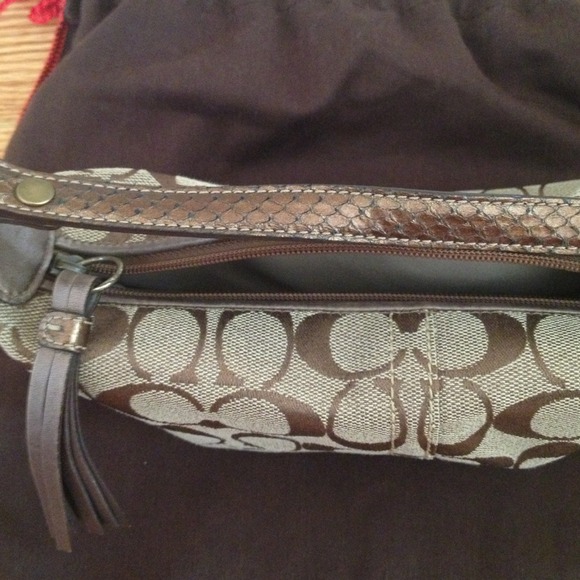 Authentic Coach Purse Limited Edition - Picture 2 of 3