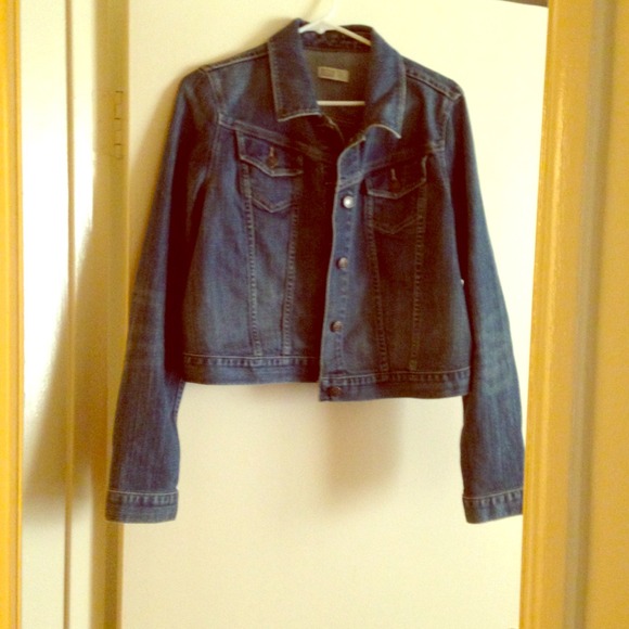 Cropped Denim Jacket (maternity)