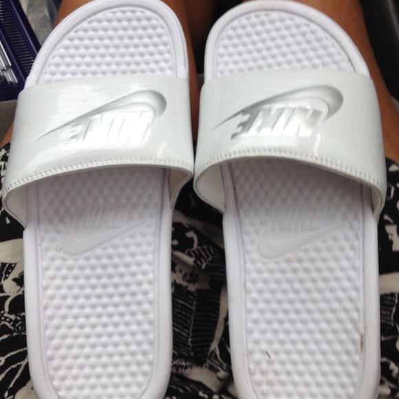 Nike slides