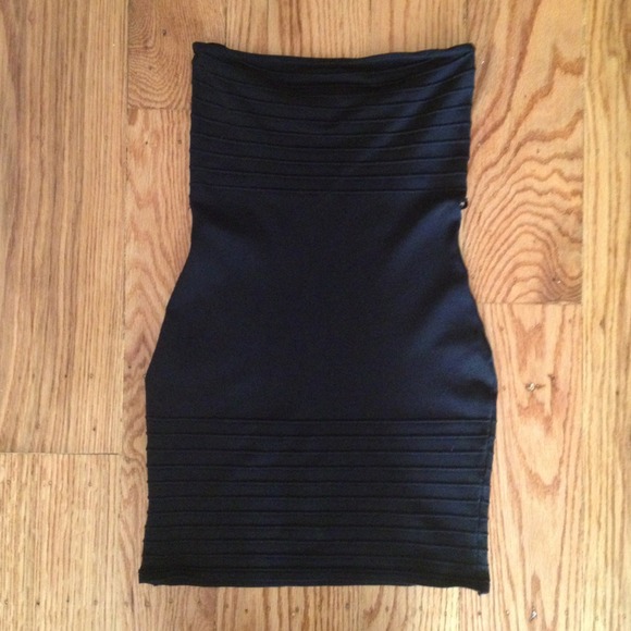 BEBE black bandage dress. SZ XS