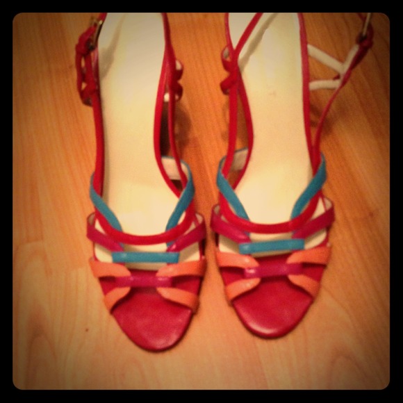 Beautiful colorful shoes 💥prices drop💥