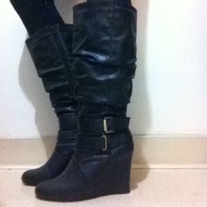 Black wedge boots