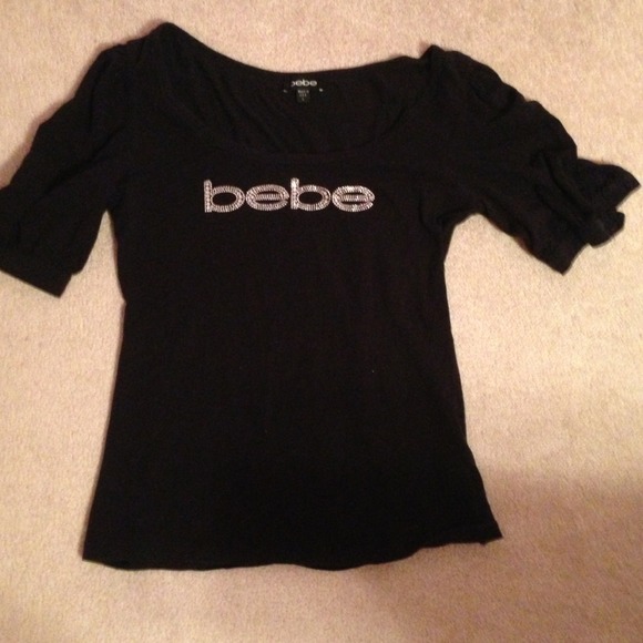 New three quarter length sleeve bebe top!