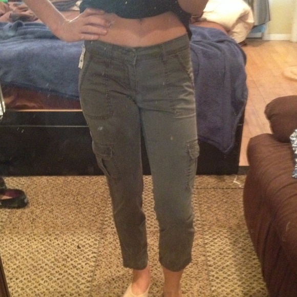 ❎Keeping❎🎉Host Pick🎉Cargo pants - Picture 3 of 4