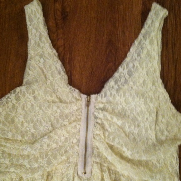 Vs lace top/SOLD - Picture 2 of 2
