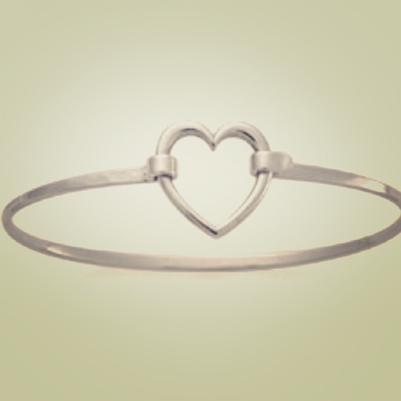 💰 Sold in bundle 💰James Avery heart bracelet