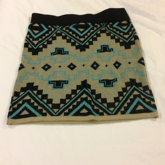 Tribal print skirt